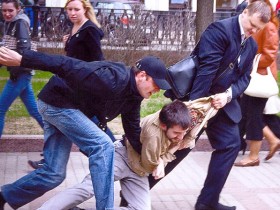 Задержание Олега Козловского на "Марше несогласных" в Москве 6 мая. Фото: Собкор®ru