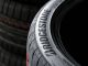 Логотип Bridgestone Corp на автомобильной шине в шинном магазине компании в Токио. Фото: Toru Hanai/Bloomberg